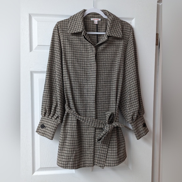 Women's jacket - Picture 1 of 2